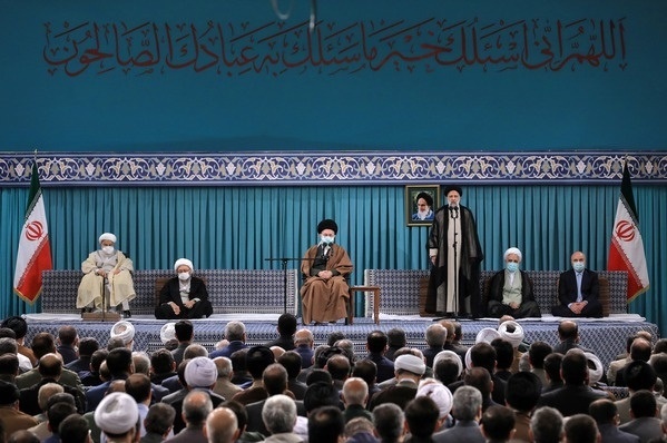 همگرایی قوا کلیدواژه رفع مشکلات و مبارزه با فساد همگرایی قوا کلیدواژه رفع مشکلات و مبارزه با فساد