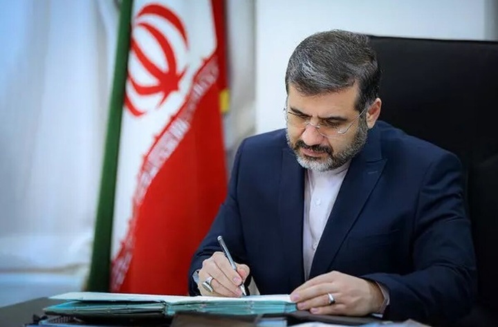 وزیر فرهنگ: گلستان و بوستان دوباره باید کتاب درسی نوآموزان باشند