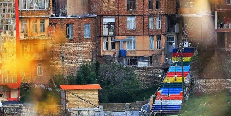 طولانی‌ترین پله‌های رنگ‌رنگی ایران در «پاوه»