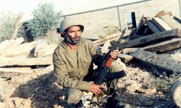 شهیدی که با قاتل فرزندانش در یک سنگر جنگید شهیدی که با قاتل فرزندانش در یک سنگر جنگید