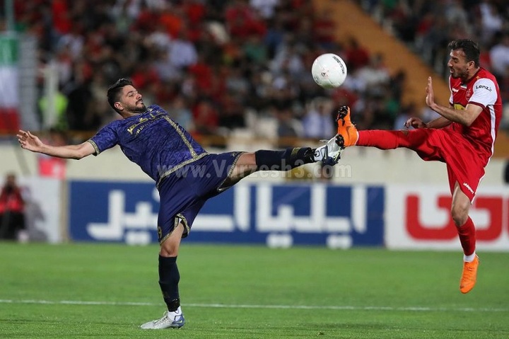 امضای ستاره اسبق گلگهر روی حذف سیرجانیها امضای ستاره اسبق گلگهر روی حذف سیرجانیها