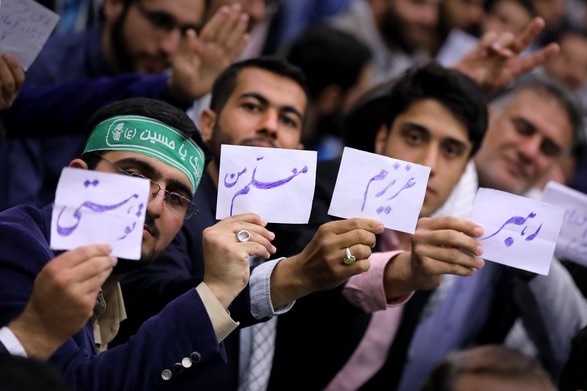 رهبر انقلاب: دادن آموزشوپرورش به بخش خصوصی کشور را نابود میکند/ مسیر کنونیِ آموزشوپرورش مسیری است بهسمت دانشگاه، آیا این ضروری است؟ رهبر انقلاب: دادن آموزشوپرورش به بخش خصوصی کشور را نابود میکند/ مسیر کنونیِ آموزشوپرورش مسیری است بهسمت دانشگاه، آیا این ضروری است؟