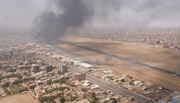 نبرد سنگین در اطراف کاخ ریاست جمهوری سودان نبرد سنگین در اطراف کاخ ریاست جمهوری سودان