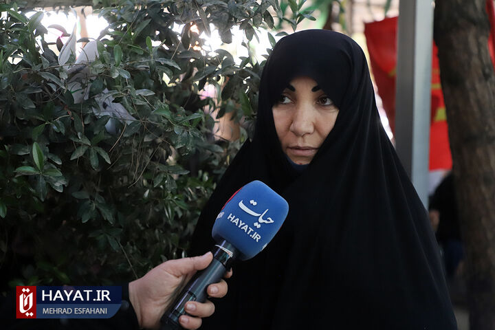 جشن تولد فرزند شهید حسینعلی داودی در گلزار شهدا