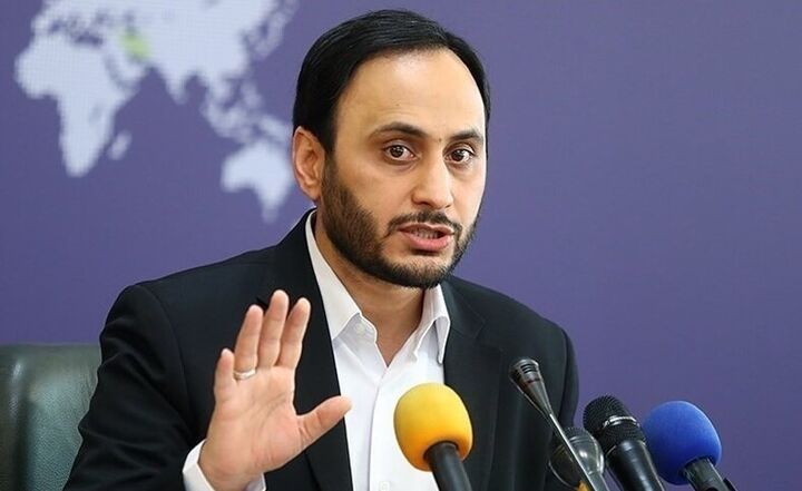 بهادری‌ جهرمی: تراز اقتصادی ایران مثبت شد/ بدهی‌های خارجی کاهش یافت/‌ تب بازار خودرو فروکش می‌کند