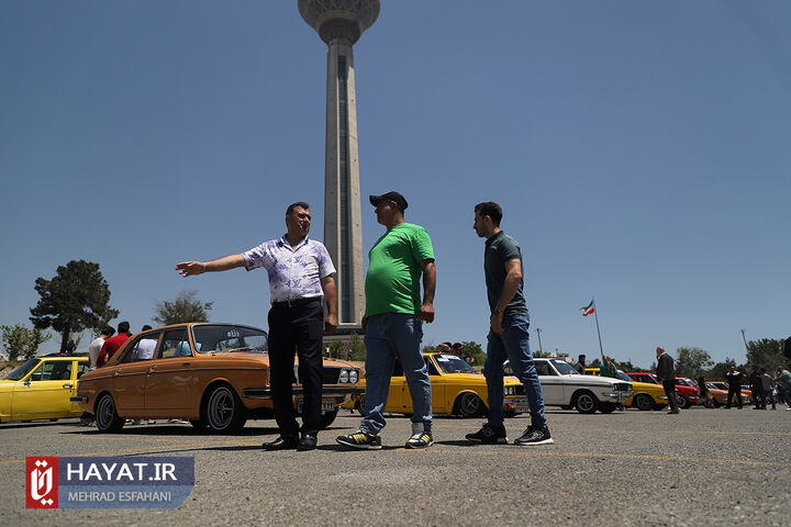 جشن تولد خودروی پیکان در برج میلاد تهران