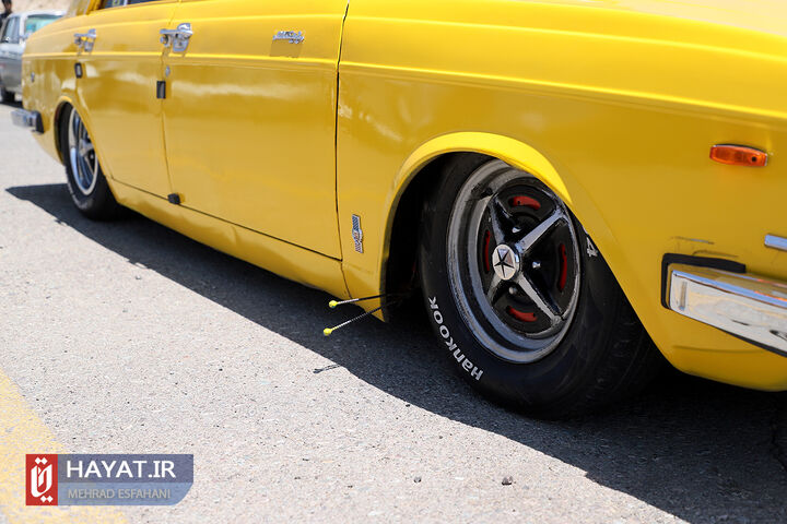 جشن تولد خودروی پیکان در برج میلاد تهران