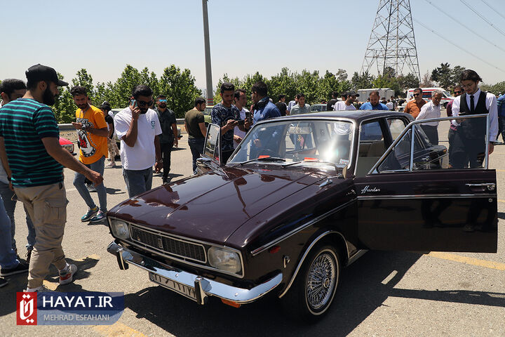 جشن تولد خودروی پیکان در برج میلاد تهران