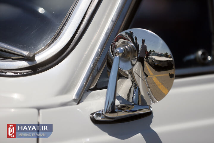 جشن تولد خودروی پیکان در برج میلاد تهران