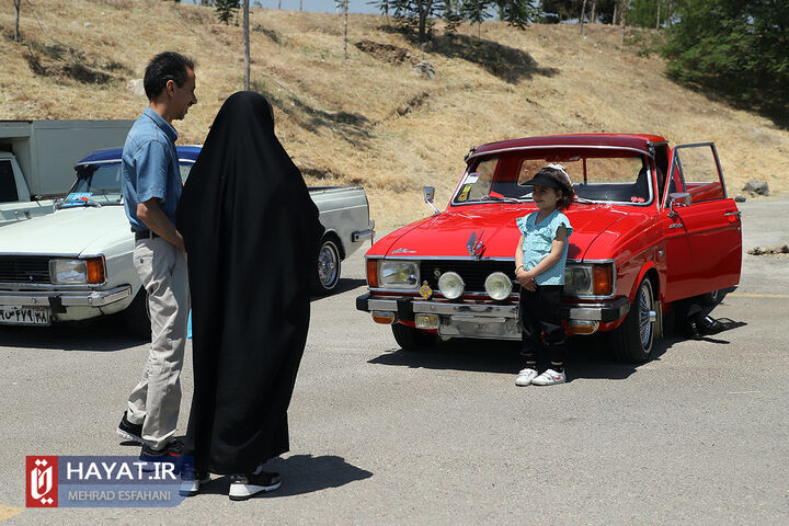 جشن تولد خودروی پیکان در برج میلاد تهران