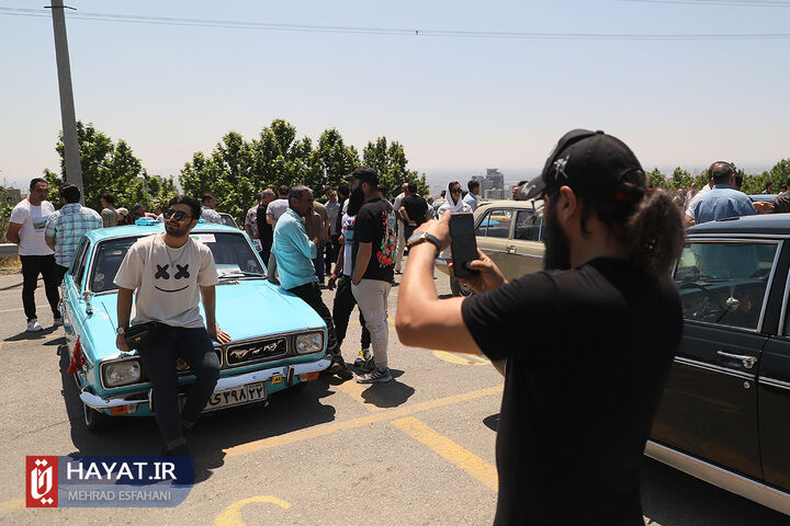جشن تولد خودروی پیکان در برج میلاد تهران