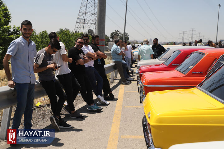 جشن تولد خودروی پیکان در برج میلاد تهران