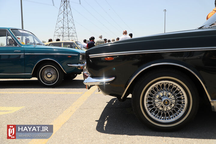 جشن تولد خودروی پیکان در برج میلاد تهران