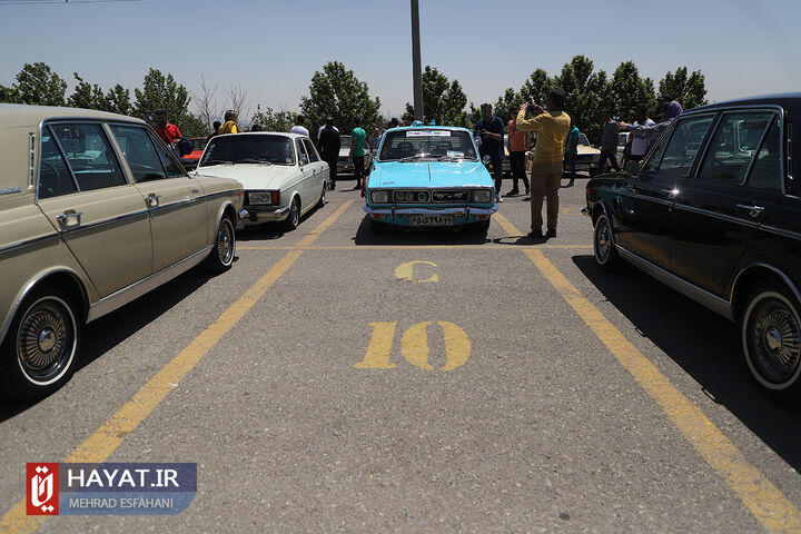 جشن تولد خودروی پیکان در برج میلاد تهران