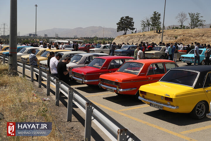 جشن تولد خودروی پیکان در برج میلاد تهران