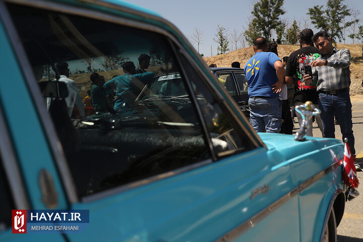 جشن تولد خودروی پیکان در برج میلاد تهران