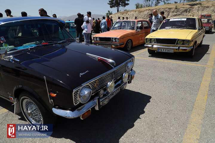 جشن تولد خودروی پیکان در برج میلاد تهران