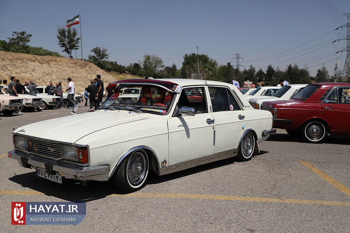 جشن تولد خودروی پیکان در برج میلاد تهران