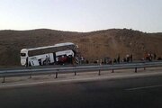 واژگونی اتوبوس در دشتستان ۲۵ مصدوم داشت