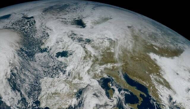 عکس پر جزئیات زمین از نگاه دوربین ماهواره جدید هواشناسی اروپا عکس پر جزئیات زمین از نگاه دوربین ماهواره جدید هواشناسی اروپا