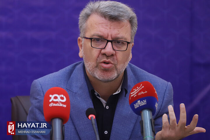 پوشش ۱۰۰ درصدی آنتن تلفن همراه برای ما بسیار حائز اهمیت است پوشش ۱۰۰ درصدی آنتن تلفن همراه برای ما بسیار حائز اهمیت است