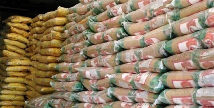 پاتک پلیس کرمانشاه به انبار احتکار ارزاق عمومی/ هزار کیسه برنج کشف شد