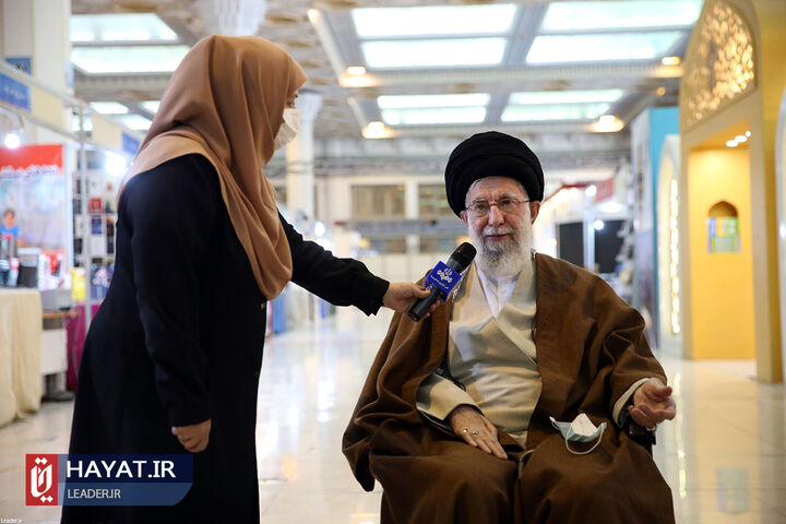 بازدید رهبر معظم انقلاب از نمایشگاه کتاب تهران