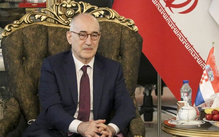 غرب، تصویر غیر واقعی از ایران ارائه میکند غرب، تصویر غیر واقعی از ایران ارائه میکند