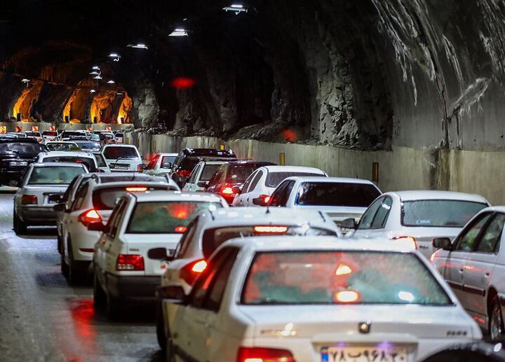ترافیک فوق سنگین در جاده کرج - چالوس ترافیک فوق سنگین در جاده کرج - چالوس