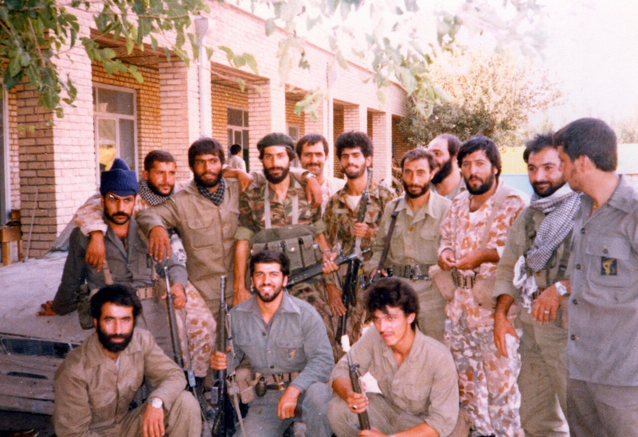 روایت تصویری زندگی شهید«اصغر وصالی»