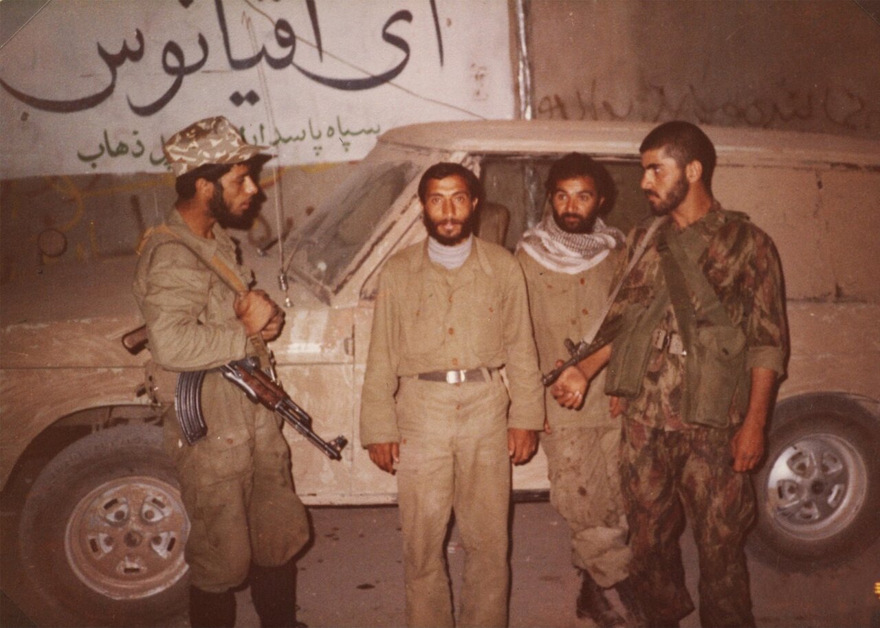 روایت تصویری زندگی شهید«اصغر وصالی»