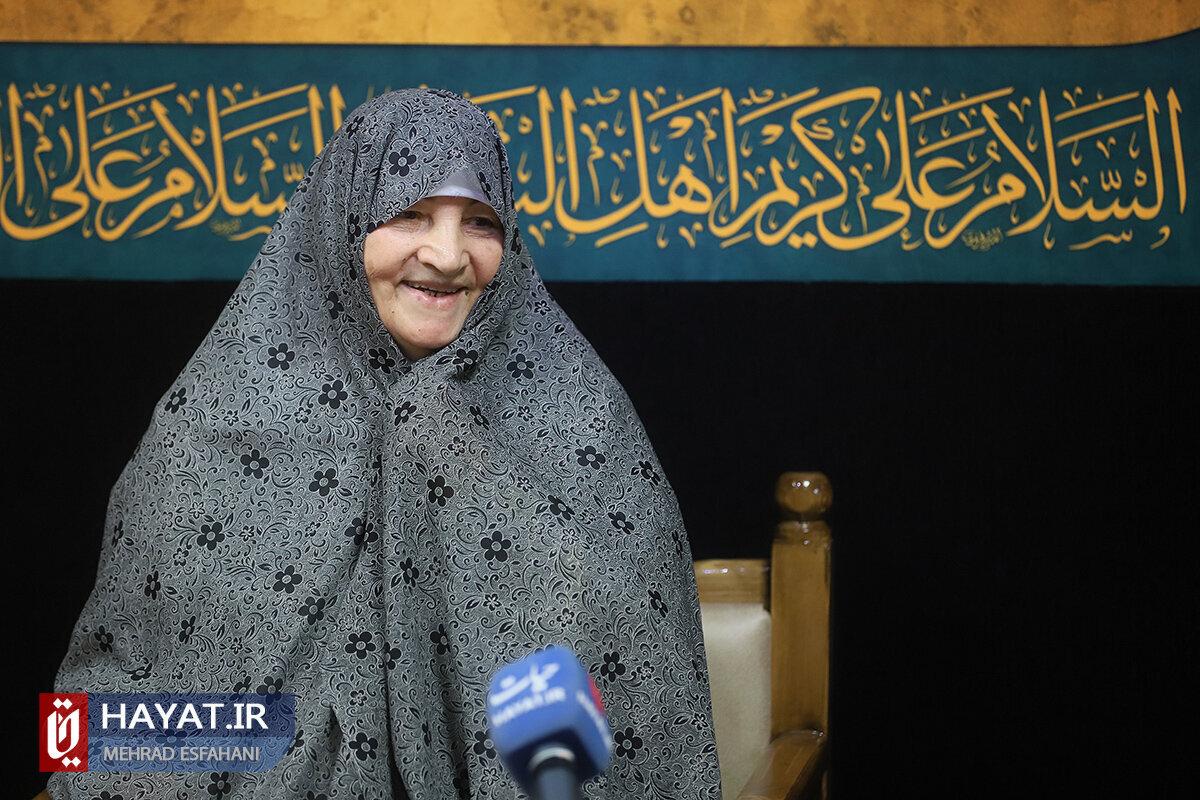 فضل الله بعد از درگذشت پدرش مرد خانهمان شد