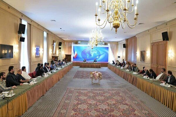 استقبال وزارت امور خارجه آماده از دیدگاهها و نقدهای سازنده  استقبال وزارت امور خارجه آماده از دیدگاهها و نقدهای سازنده