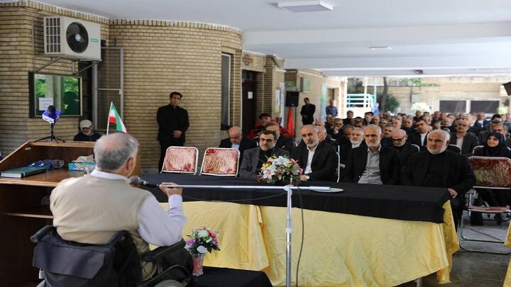 دیدار جمعی از مدیران ارشد وزارت خارجه با جانبازان دیدار جمعی از مدیران ارشد وزارت خارجه با جانبازان