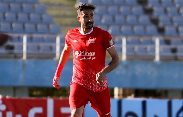 مدافع تراکتور غایب بازی با استقلال مدافع تراکتور غایب بازی با استقلال