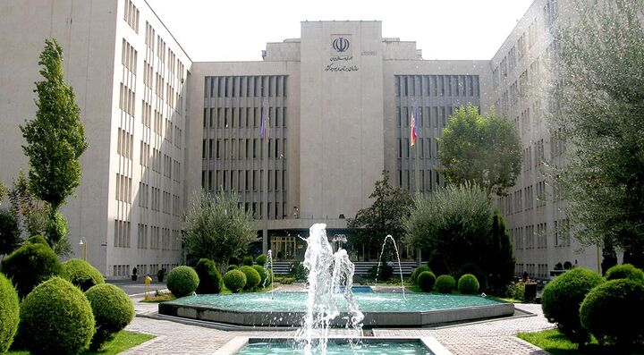 بودجه سنواتی دو مرحلهای میشود/ بدهی دولت به صندوق توسعه ملی ۷۴ میلیارد دلار است بودجه سنواتی دو مرحلهای میشود/ بدهی دولت به صندوق توسعه ملی ۷۴ میلیارد دلار است