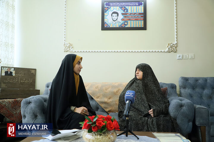 دیدار و گفتگو با مادر شهید مجتبی حسین خانی