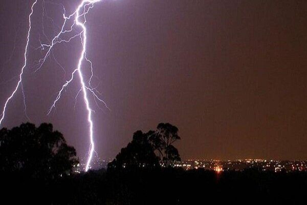 شمار جان باختگان ناشی از اصابت صاعقه طی ۴۸ ساعت گذشته به ۴ نفر رسید شمار جان باختگان ناشی از اصابت صاعقه طی ۴۸ ساعت گذشته به ۴ نفر رسید