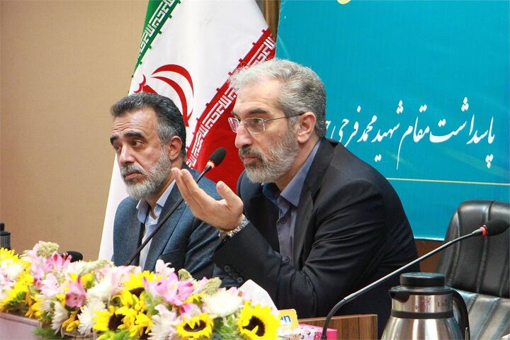 مدیران کل فرهنگ و ارشاد اسلامی استانها بر حوزه آموزش توجه و اهتمام داشته باشند مدیران کل فرهنگ و ارشاد اسلامی استانها بر حوزه آموزش توجه و اهتمام داشته باشند