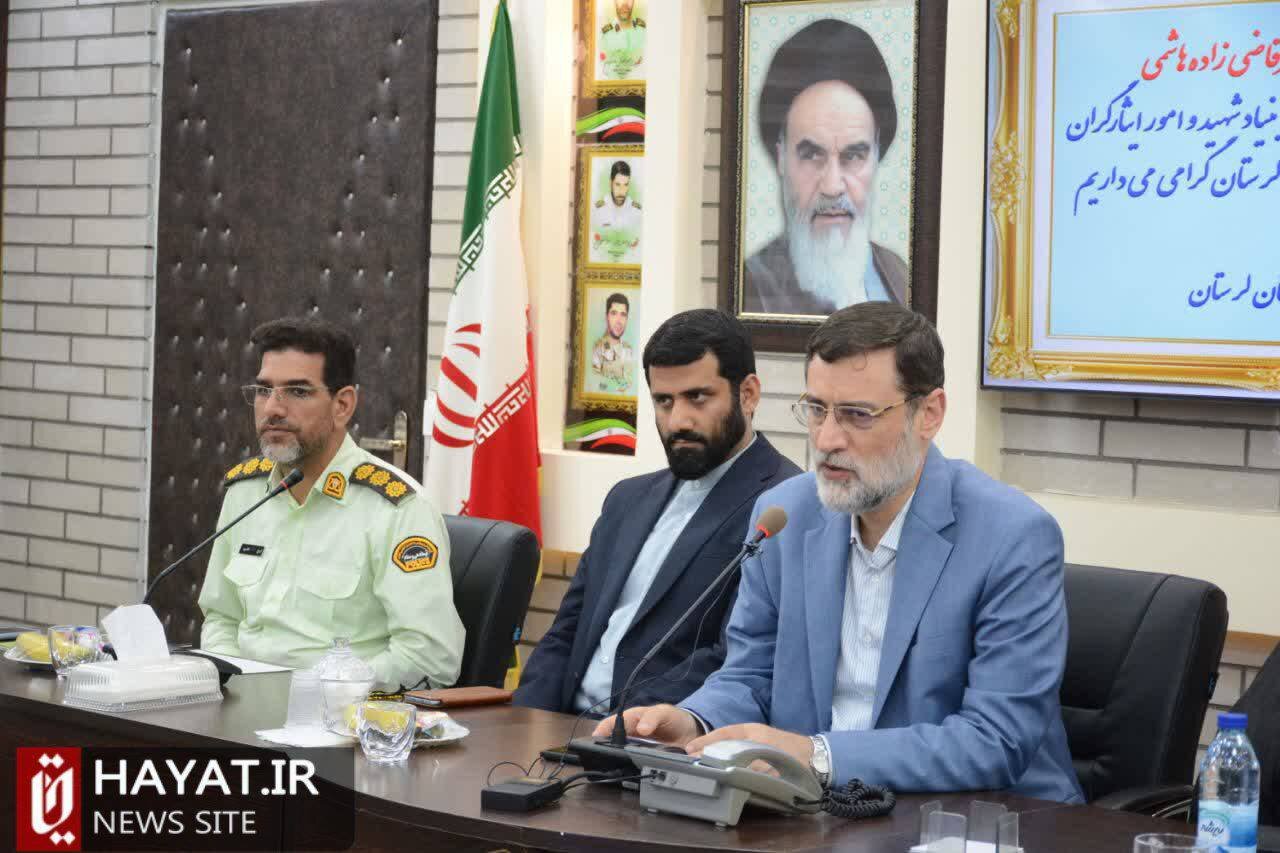 شهدای امنیت مظلوم واقع شده اند/ جامعه نسبت به قهرمانان خود بی تفاوت نیست