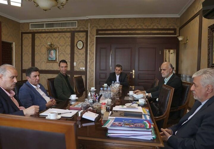 دیدار تاج، نبی، قلعهنویی و عنایتی با وزیر ورزش و جوانان دیدار تاج، نبی، قلعهنویی و عنایتی با وزیر ورزش و جوانان