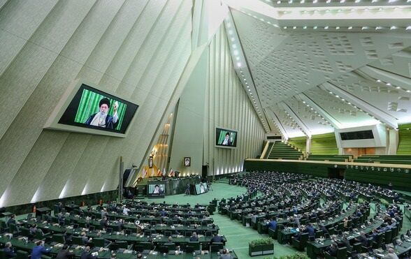 جلسه علنی یکشنبه 7 خرداد با ریاست محمد باقر قالیباف آغاز شد