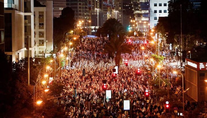 تظاهرات گسترده شهرکنشینان علیه کابینه نتانیاهو تظاهرات گسترده شهرکنشینان علیه کابینه نتانیاهو