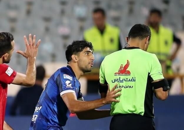 فدراسیون و معضل انتخاب قاضی دربی؛ بازگشت به داور خارجی بعد از 15 سال؟
 فدراسیون و معضل انتخاب قاضی دربی؛ بازگشت به داور خارجی بعد از 15 سال؟