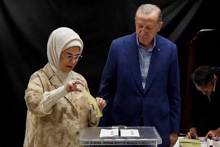 لحظه به لحظه با انتخابات ترکیه/ رای‌گیری تا ساعت ۱۷ وقت محلی ادامه دارد