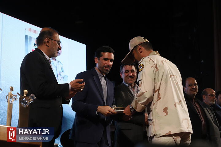 دوازدهمین آیین اعطای تندیس ملی فداکاری به دانشجویان