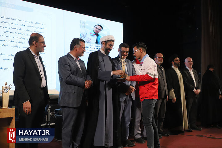 دوازدهمین آیین اعطای تندیس ملی فداکاری به دانشجویان