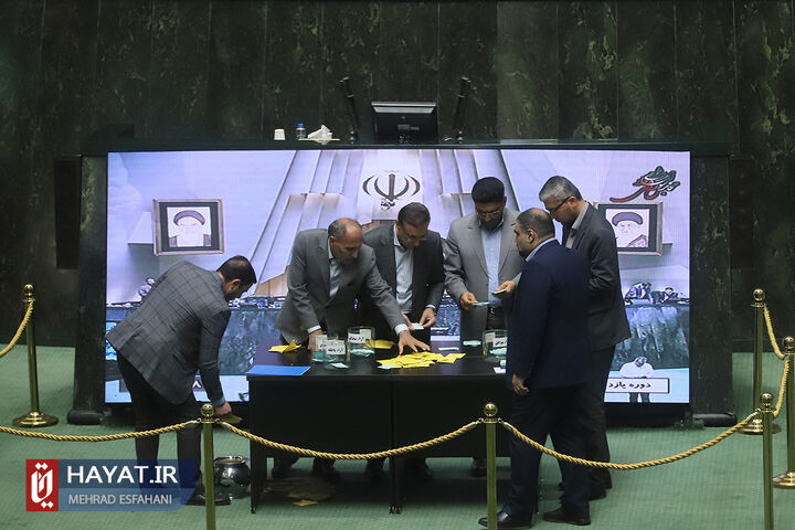 روند بررسی رأی اعتماد به وزرای پیشنهادی در مجلس روند بررسی رأی اعتماد به وزرای پیشنهادی در مجلس