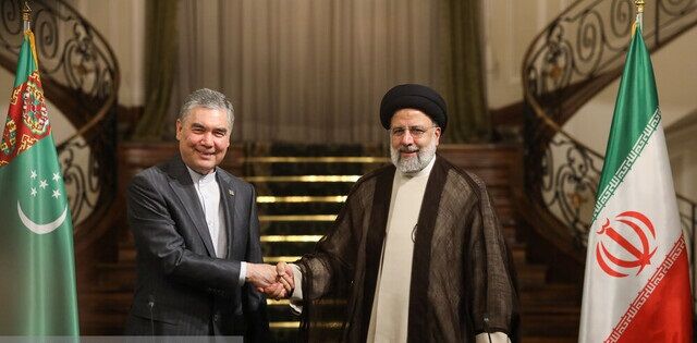 رابطه ایران-ترکمنستان رابطه خویشاوندی است/ دو طرف ظرفیت بالایی در حوزه انرژی دارند
 رابطه ایران-ترکمنستان رابطه خویشاوندی است/ دو طرف ظرفیت بالایی در حوزه انرژی دارند