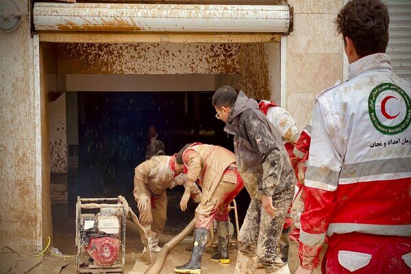 امدادرسانی جمعیت هلال احمر به ۲۸۵ نفر در سیل آذربایجان غربی و اردبیل امدادرسانی جمعیت هلال احمر به ۲۸۵ نفر در سیل آذربایجان غربی و اردبیل